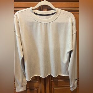 New Era Cream Cropped Sweatshirt. Size:S